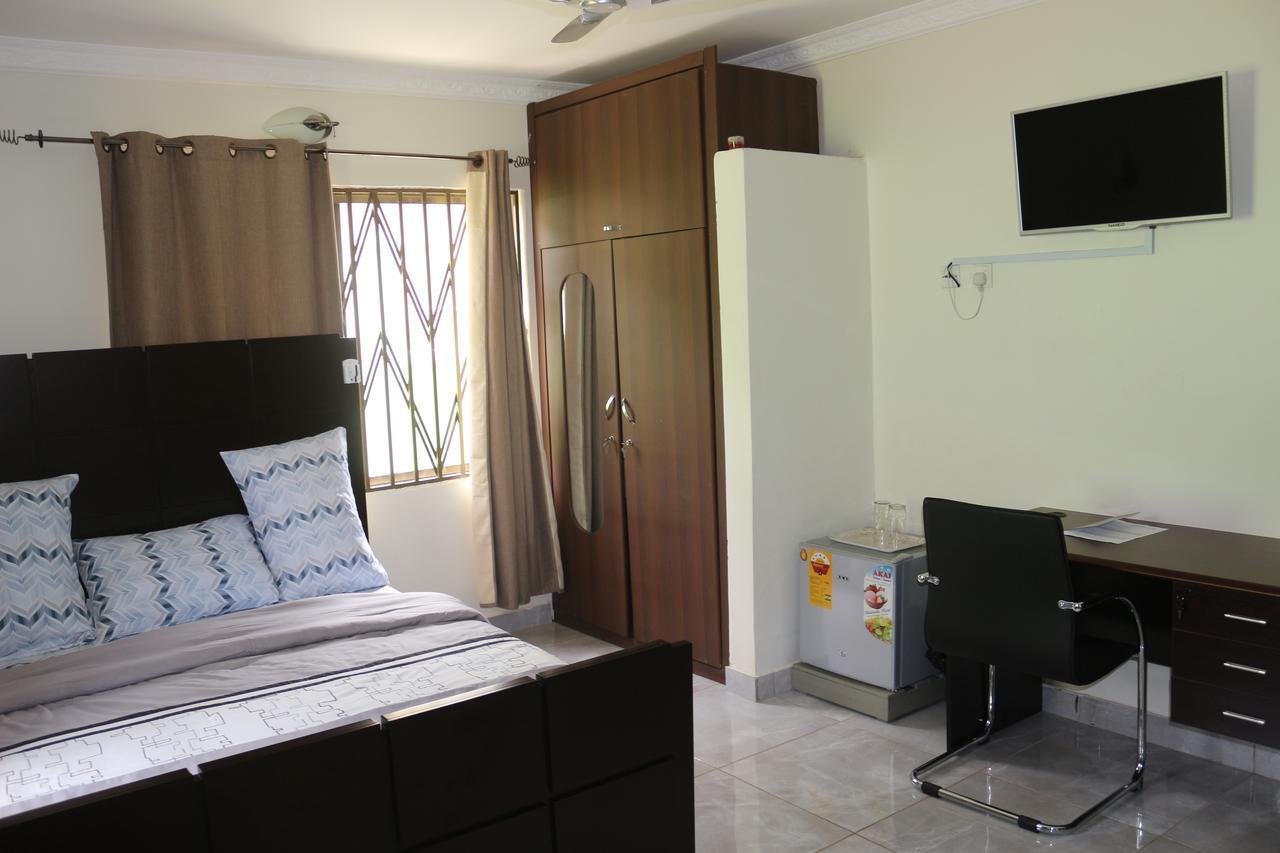 3A'S Guest House Oko Sombo Exterior foto