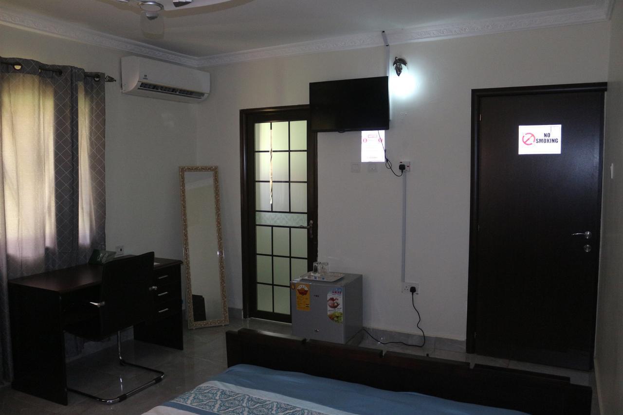 3A'S Guest House Oko Sombo Exterior foto