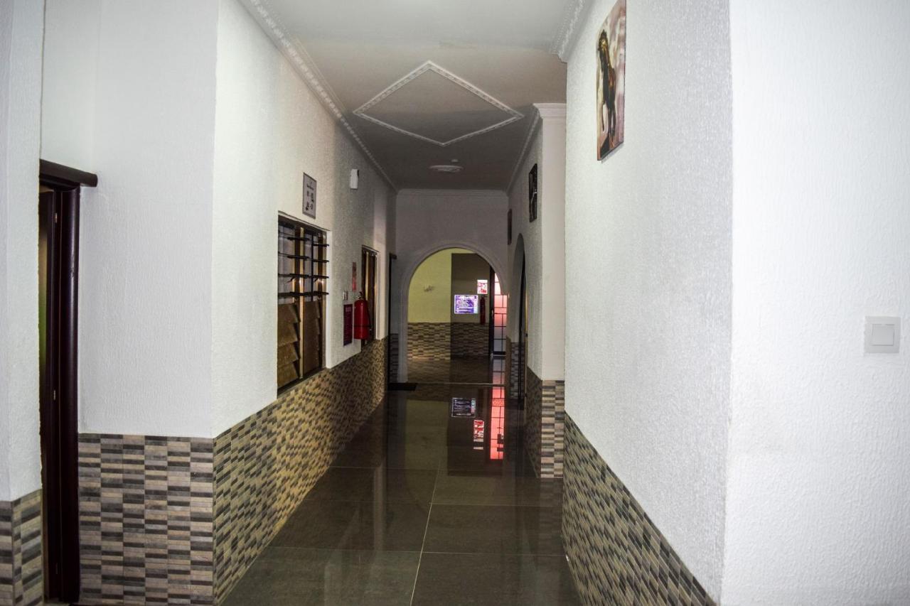 3A'S Guest House Oko Sombo Exterior foto