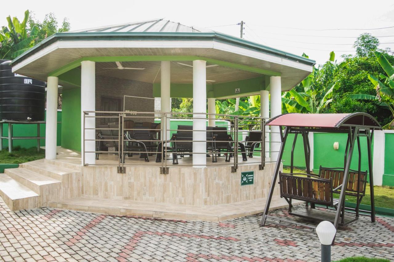 3A'S Guest House Oko Sombo Exterior foto