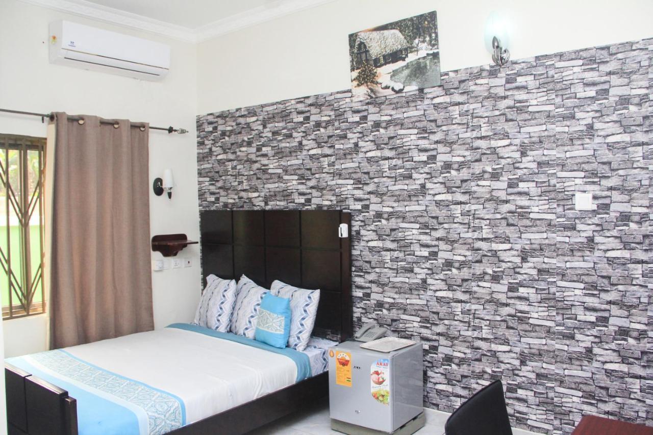 3A'S Guest House Oko Sombo Exterior foto