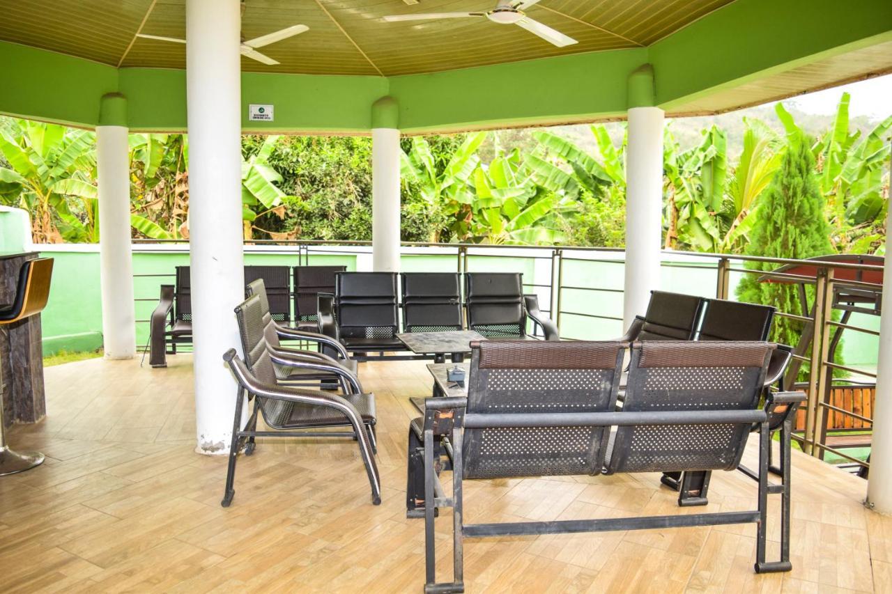 3A'S Guest House Oko Sombo Exterior foto