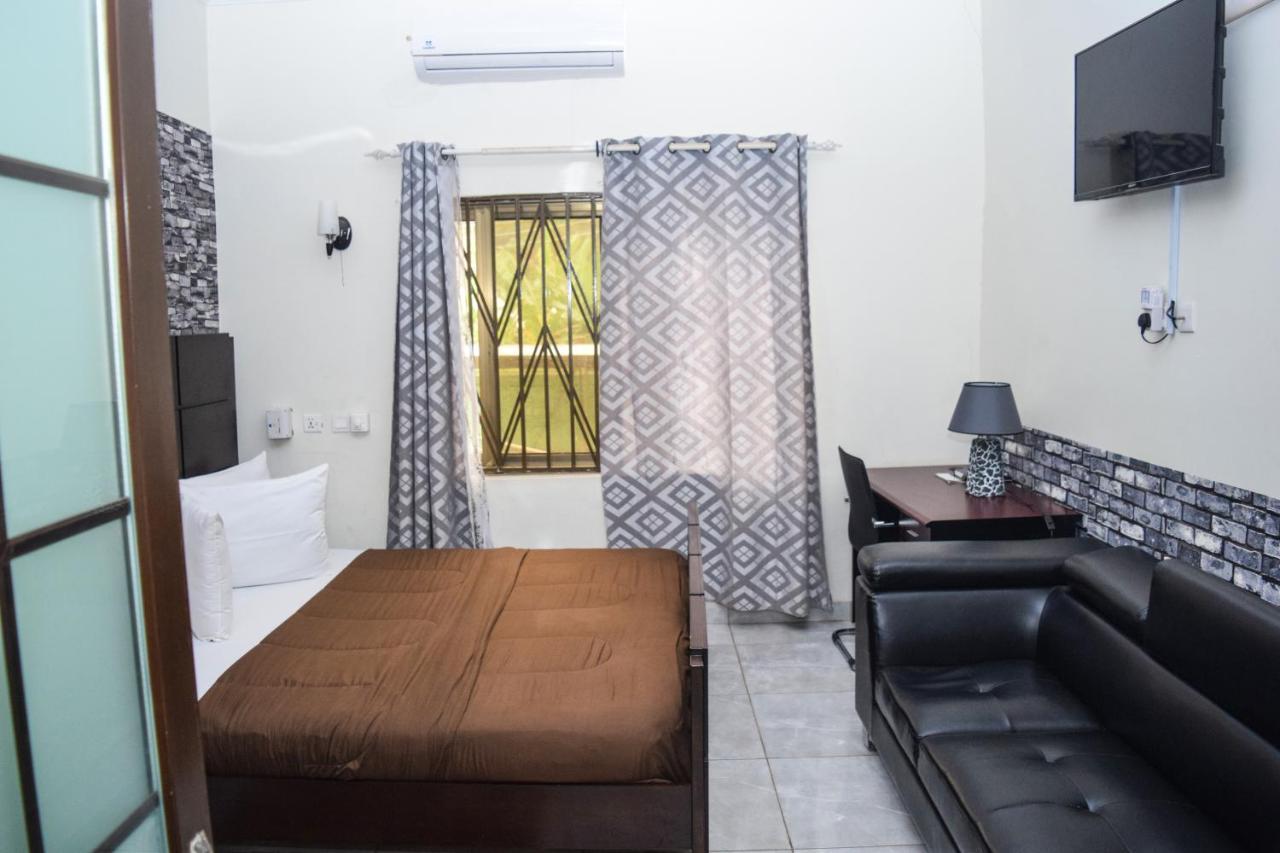 3A'S Guest House Oko Sombo Exterior foto